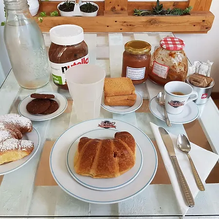 Uptown B'n'b Гостевой дом