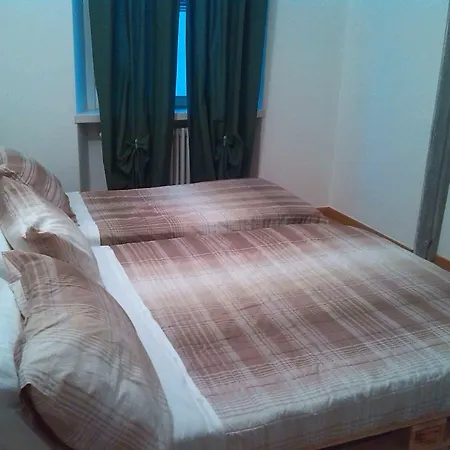 Pensjonat Uptown B'n'b 2*