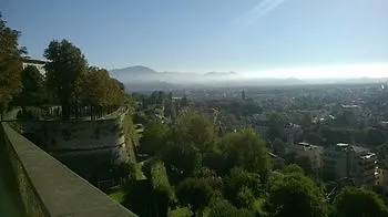 Uptown B'n'b Pensionat 2*