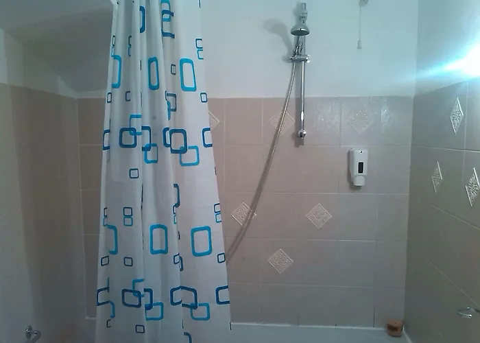 Guest house Uptown B'n'b 2*