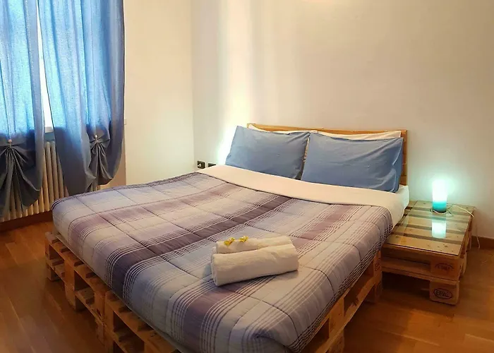 Guest house Uptown B'n'b 2*