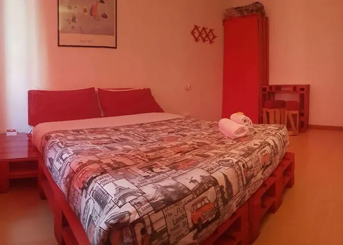 Guest house Uptown B'n'b 2*